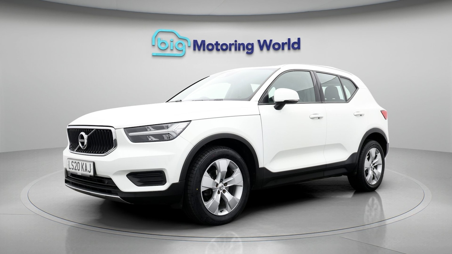 Used Volvo XC40 for sale - 77294760: Photo 3
