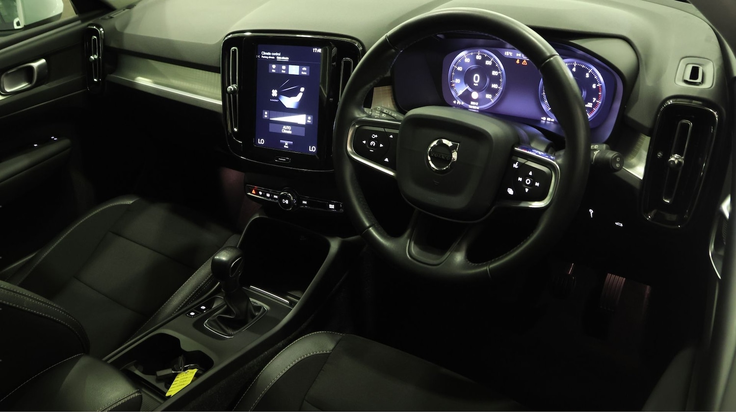 Used Volvo XC40 for sale - 77294760: Photo 9