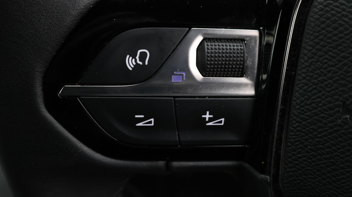 Used Peugeot 2008 2024 for sale - 77650412: Photo 24