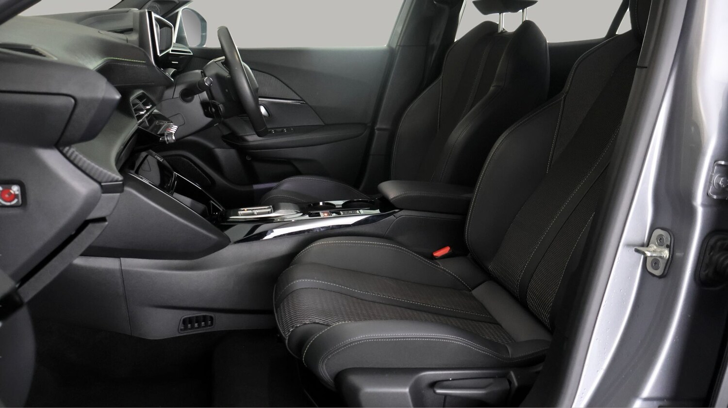 Used Peugeot 2008 2024 for sale - 78106578: Photo 13