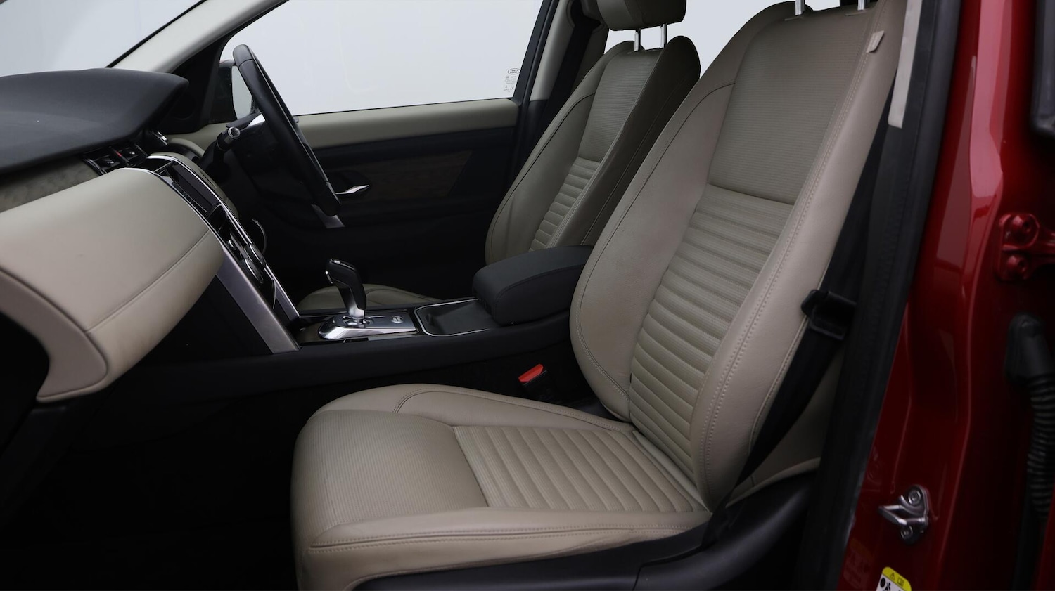 Used Land Rover Discovery Sport for sale - 76498428: Photo 15