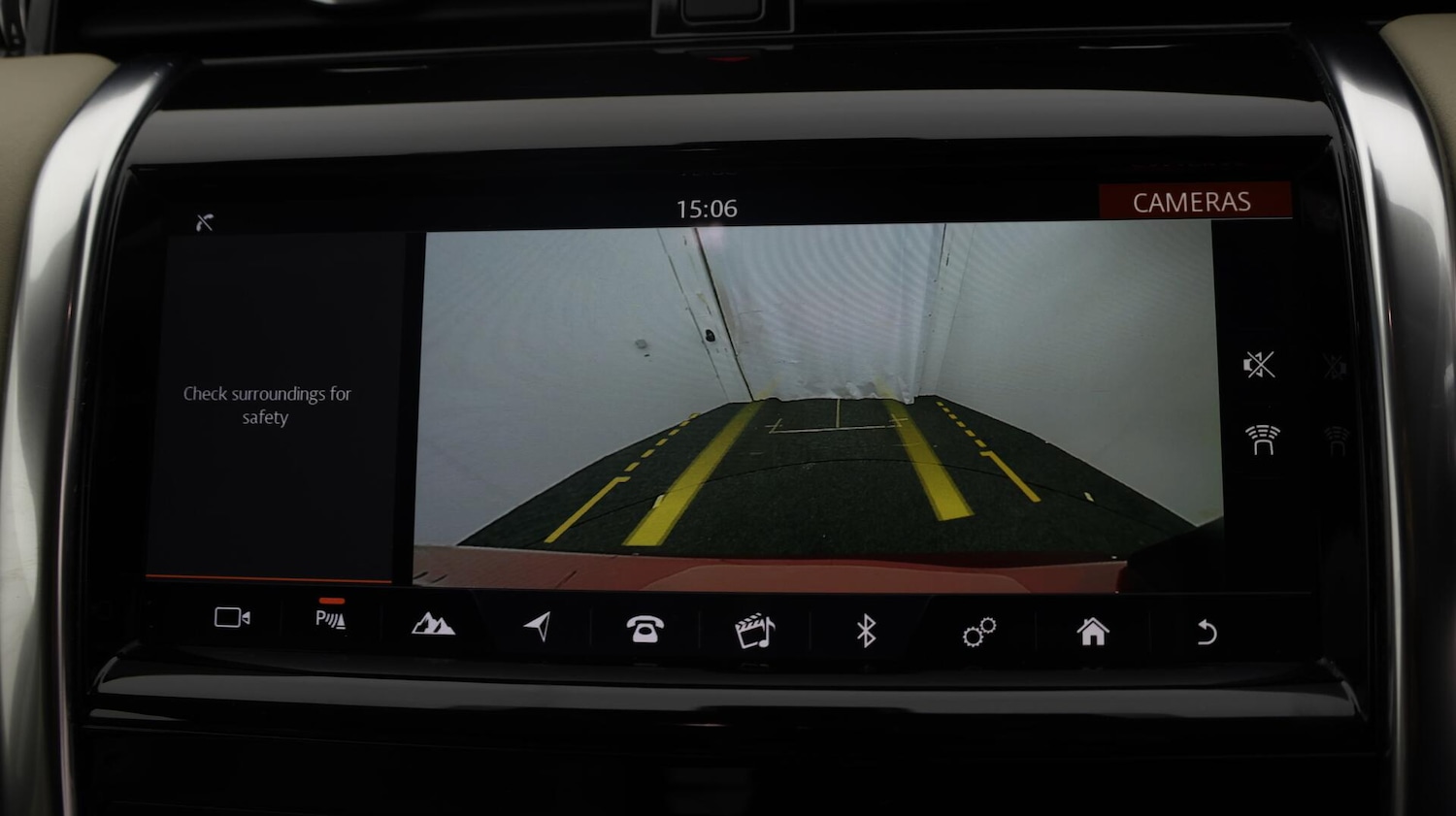 Used Land Rover Discovery Sport for sale - 76498428: Photo 25