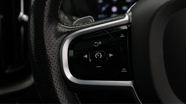 Used Volvo XC60 2017 for sale - 76239413: Photo 24