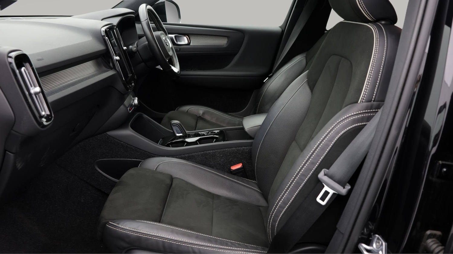 Used Volvo XC40 for sale - 77825364: Photo 14