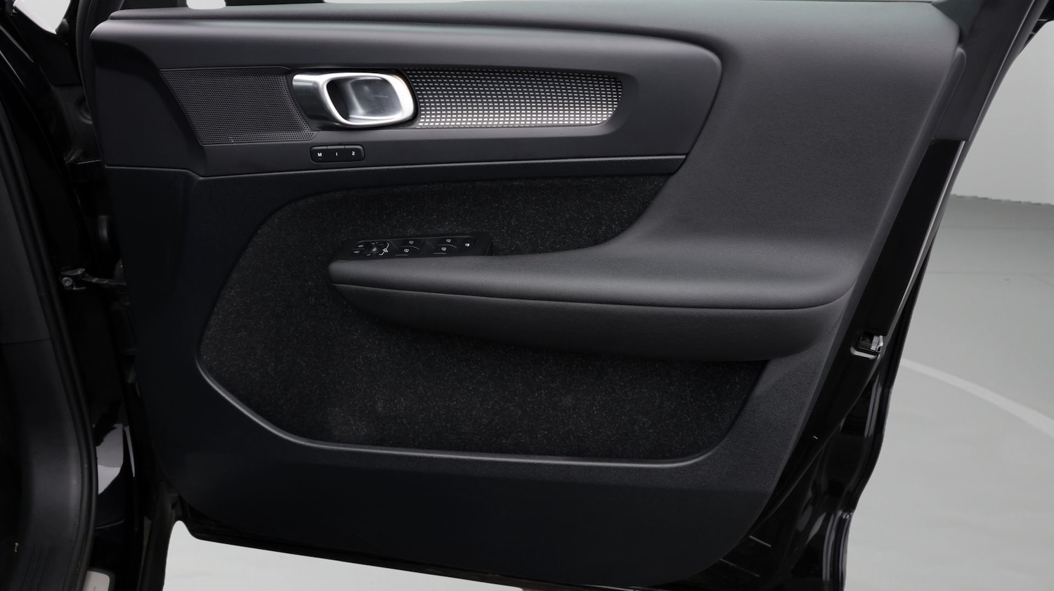 Used Volvo XC40 for sale - 77825364: Photo 15