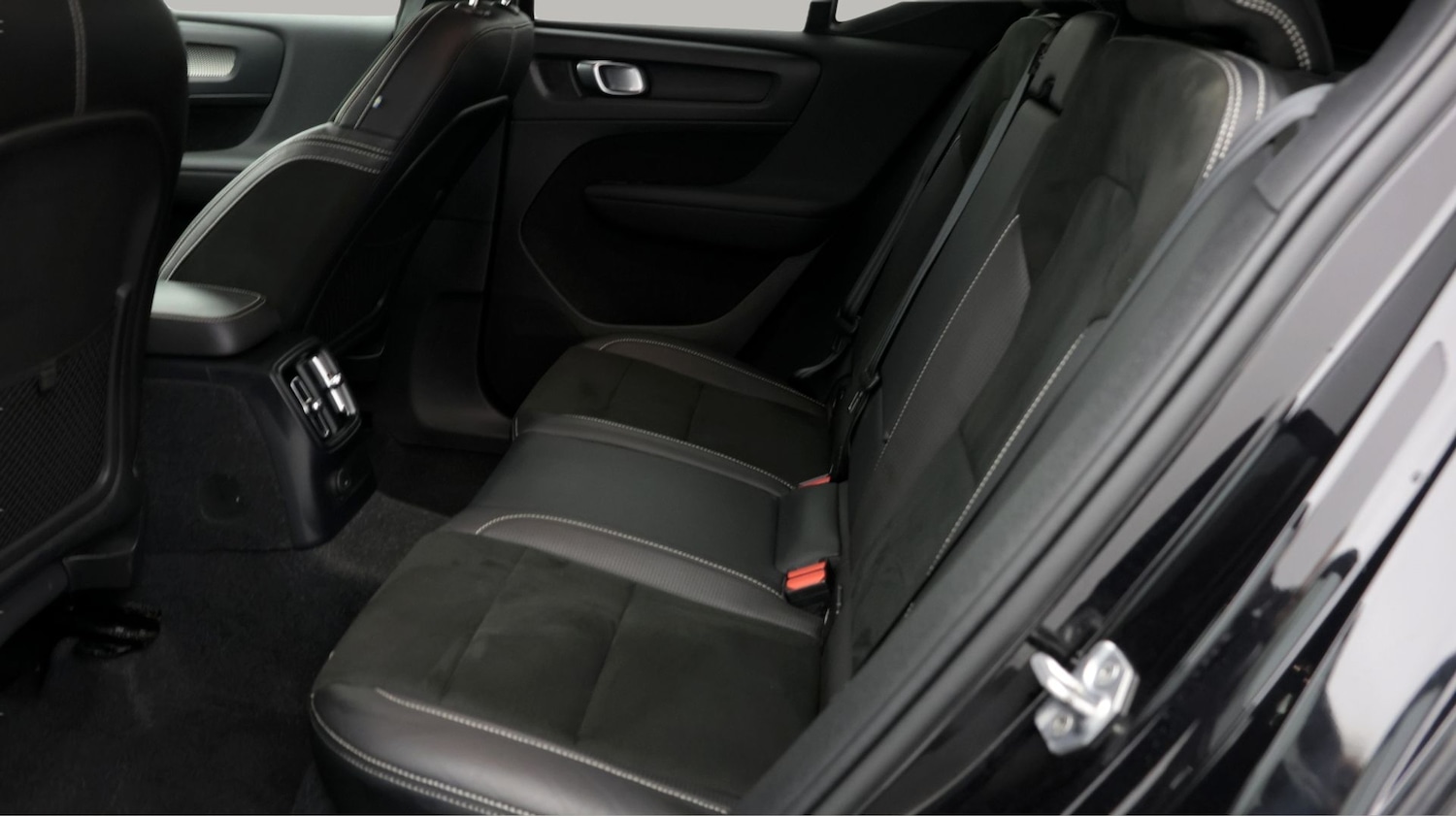 Used Volvo XC40 for sale - 77825364: Photo 16