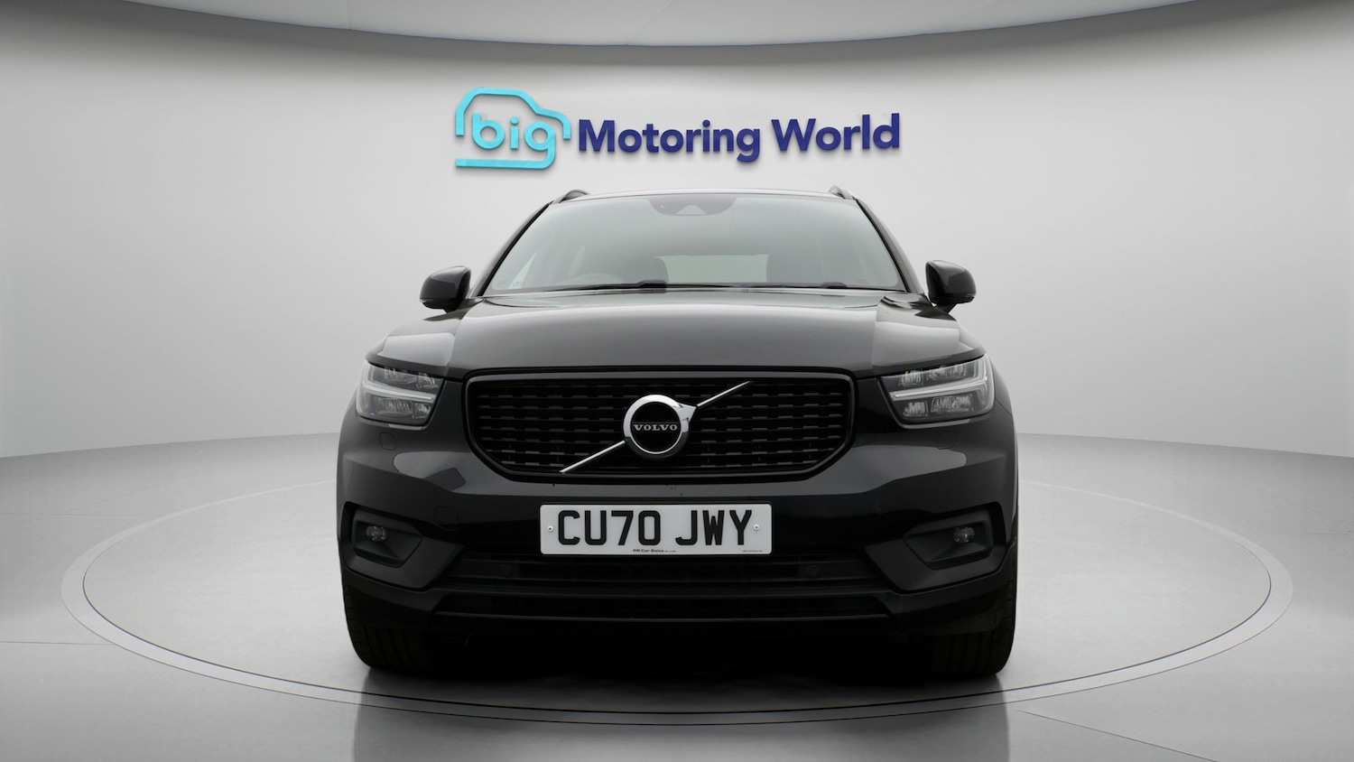Used Volvo XC40 for sale - 77825364: Photo 2