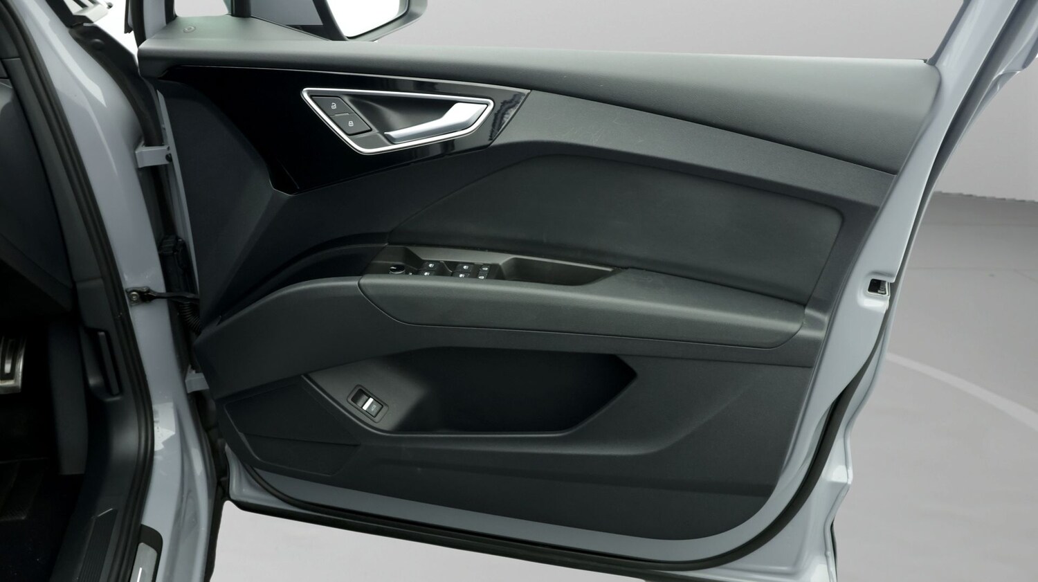 Used Audi Q4 e-tron 2023 for sale - 77523467: Photo 15