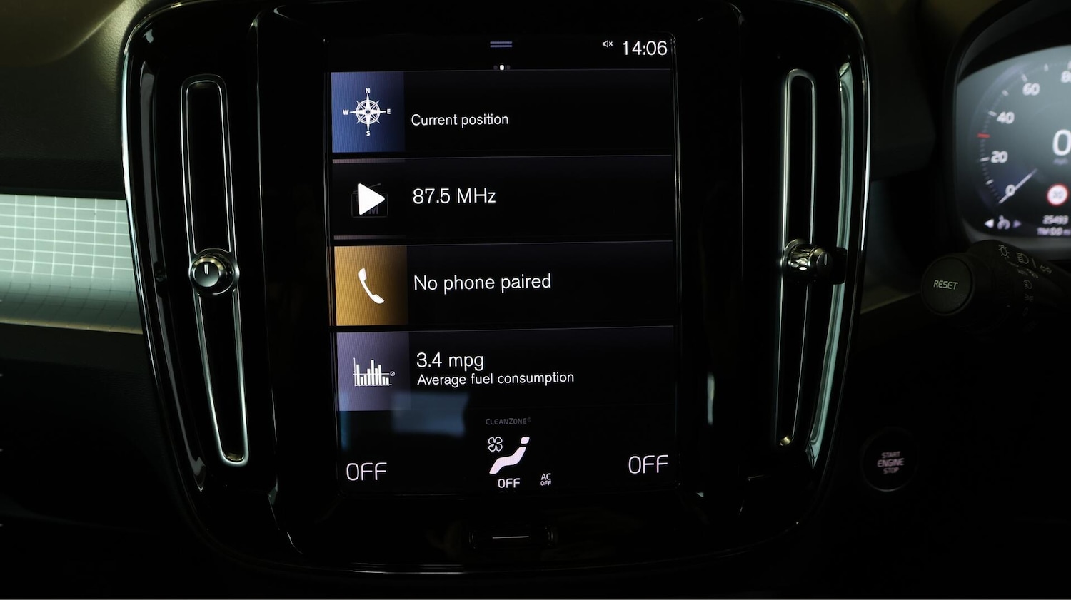 Used Volvo XC40 for sale - 76728762: Photo 12