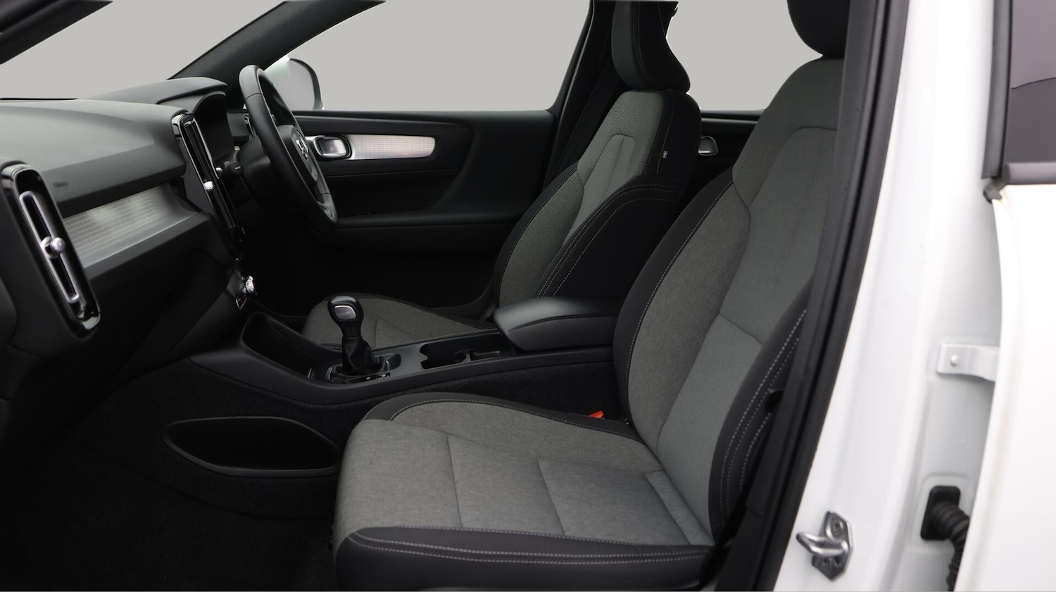 Used Volvo XC40 for sale - 76728762: Photo 15