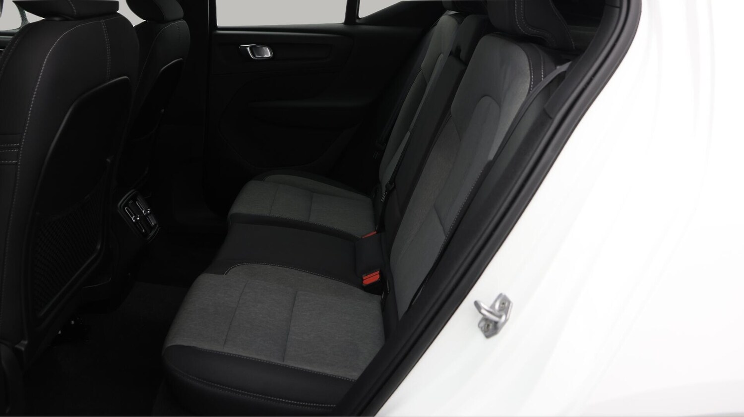 Used Volvo XC40 for sale - 76728762: Photo 17