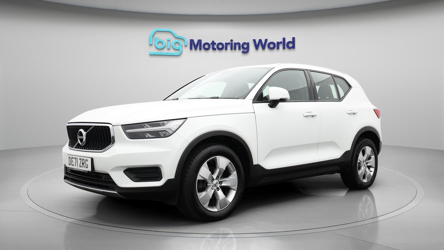 Used Volvo XC40 for sale - 76728762: Photo 4