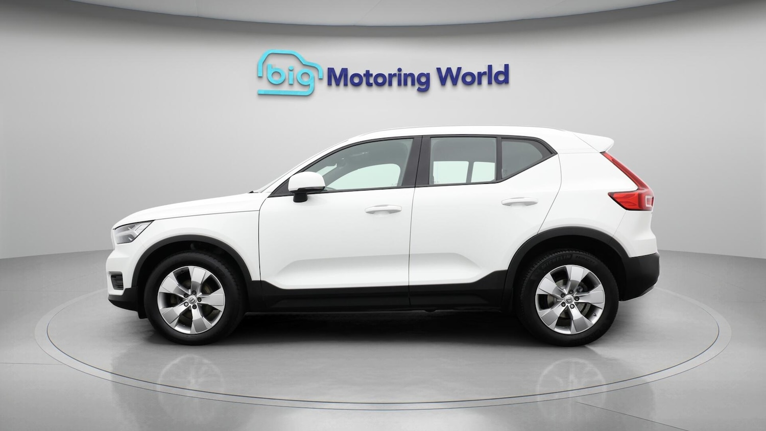 Used Volvo XC40 for sale - 76728762: Photo 5