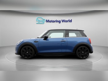 Used MINI Hatch 2023 for sale - 79232362: Photo