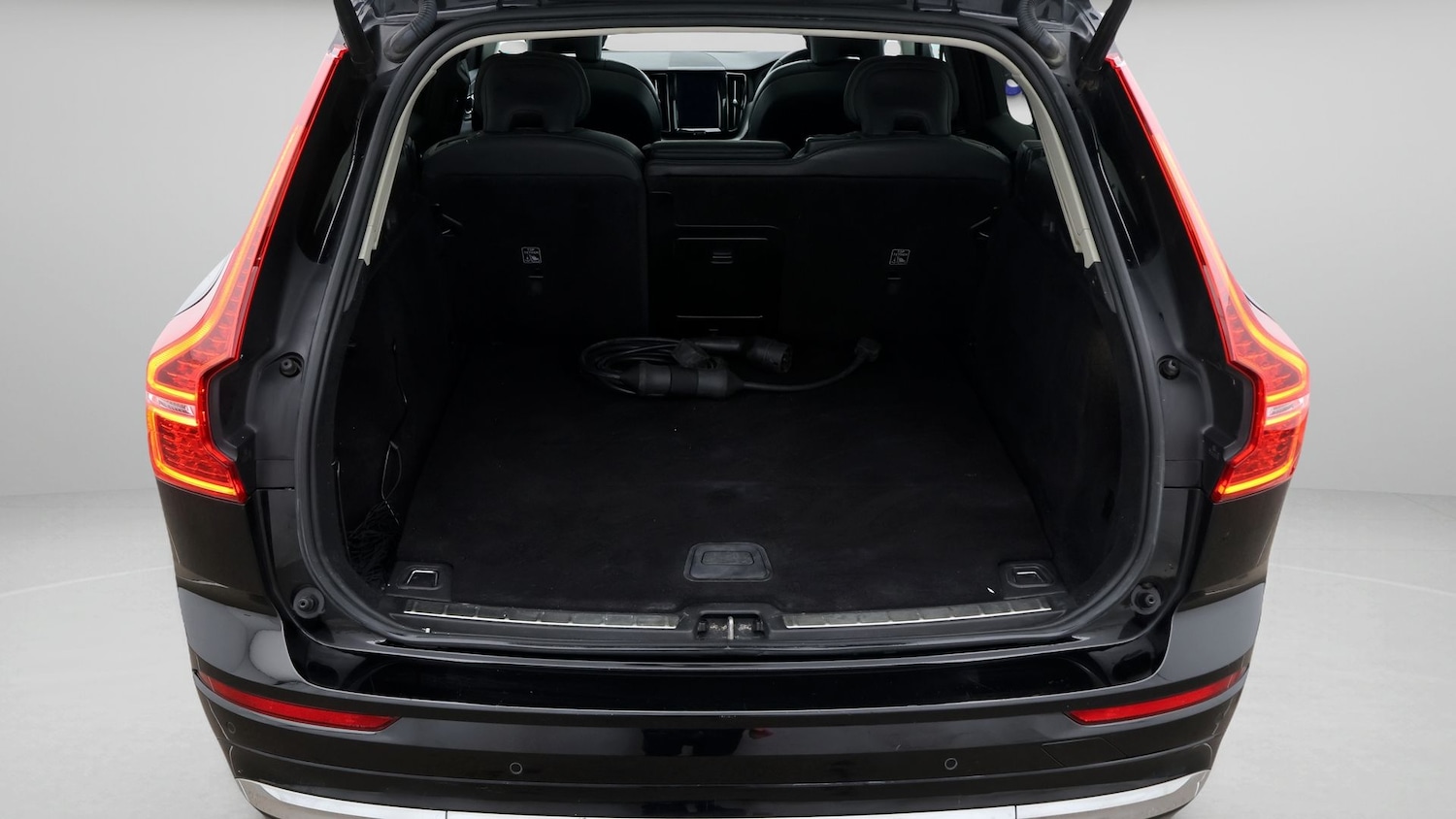 Used Volvo XC60 2023 for sale - 77341114: Photo 17