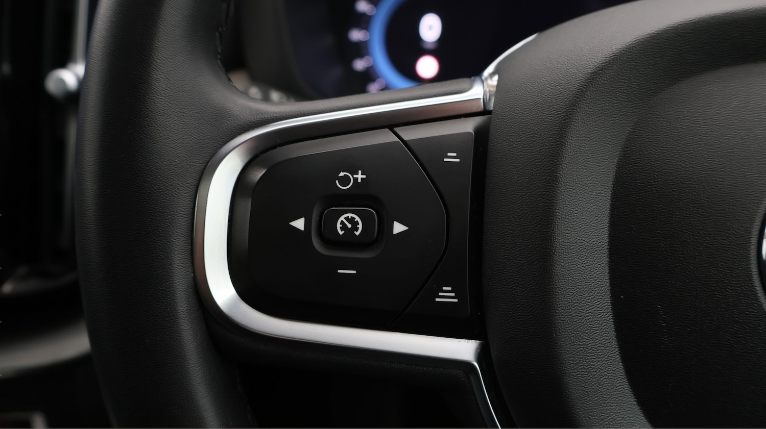 Used Volvo XC60 2023 for sale - 77341114: Photo 27