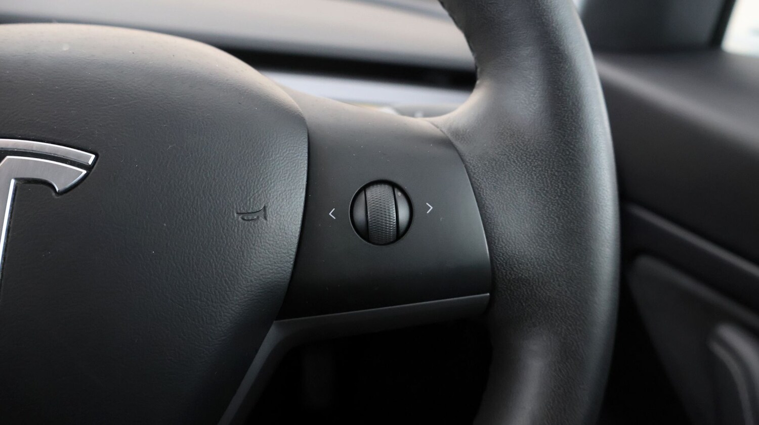 Used Tesla Model 3 2020 for sale - 77516620: Photo 26