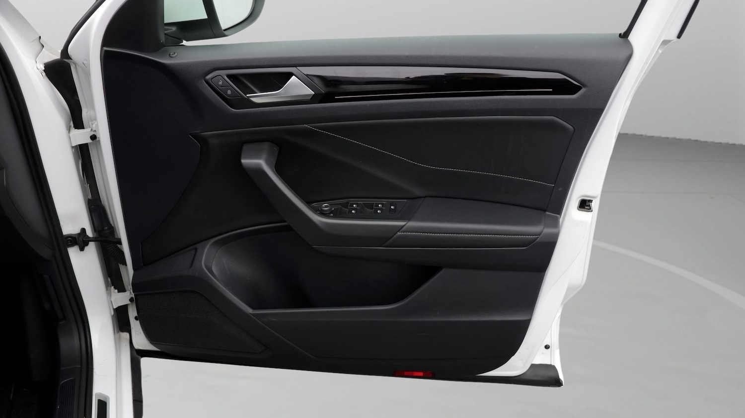 Used Volkswagen T-Roc 2022 for sale - 77746161: Photo 15