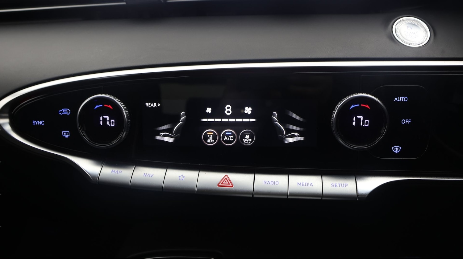 Used Genesis GV70 2023 for sale - 77229199: Photo 12