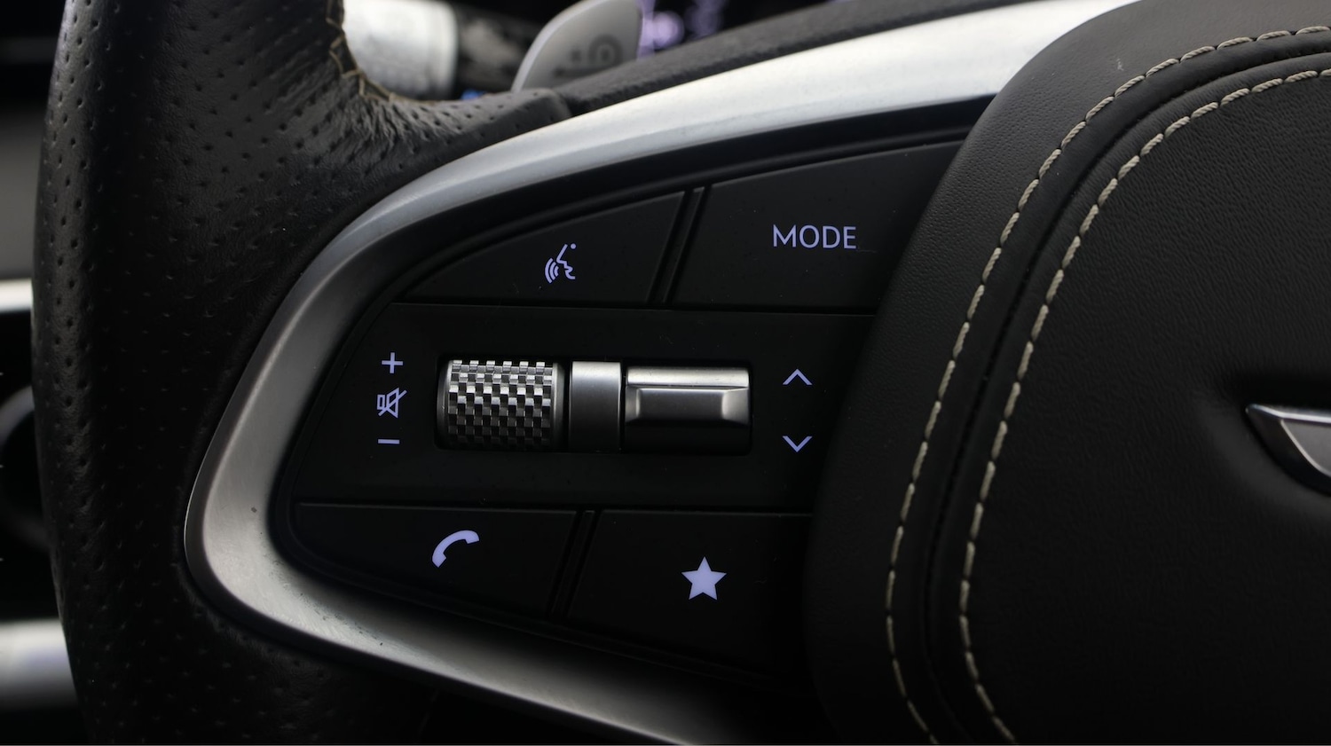 Used Genesis GV70 2023 for sale - 77229199: Photo 23