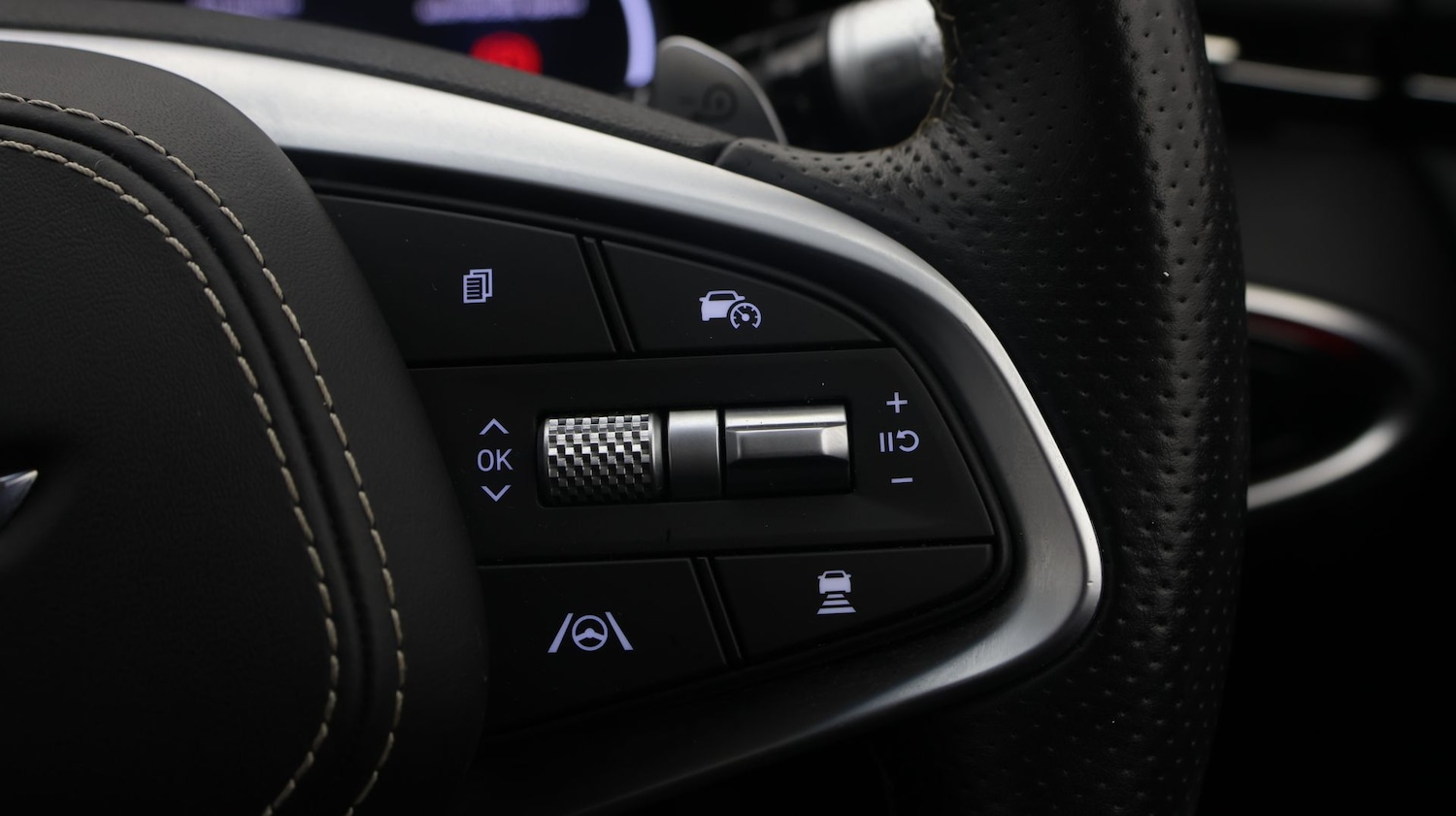 Used Genesis GV70 2023 for sale - 77229199: Photo 26