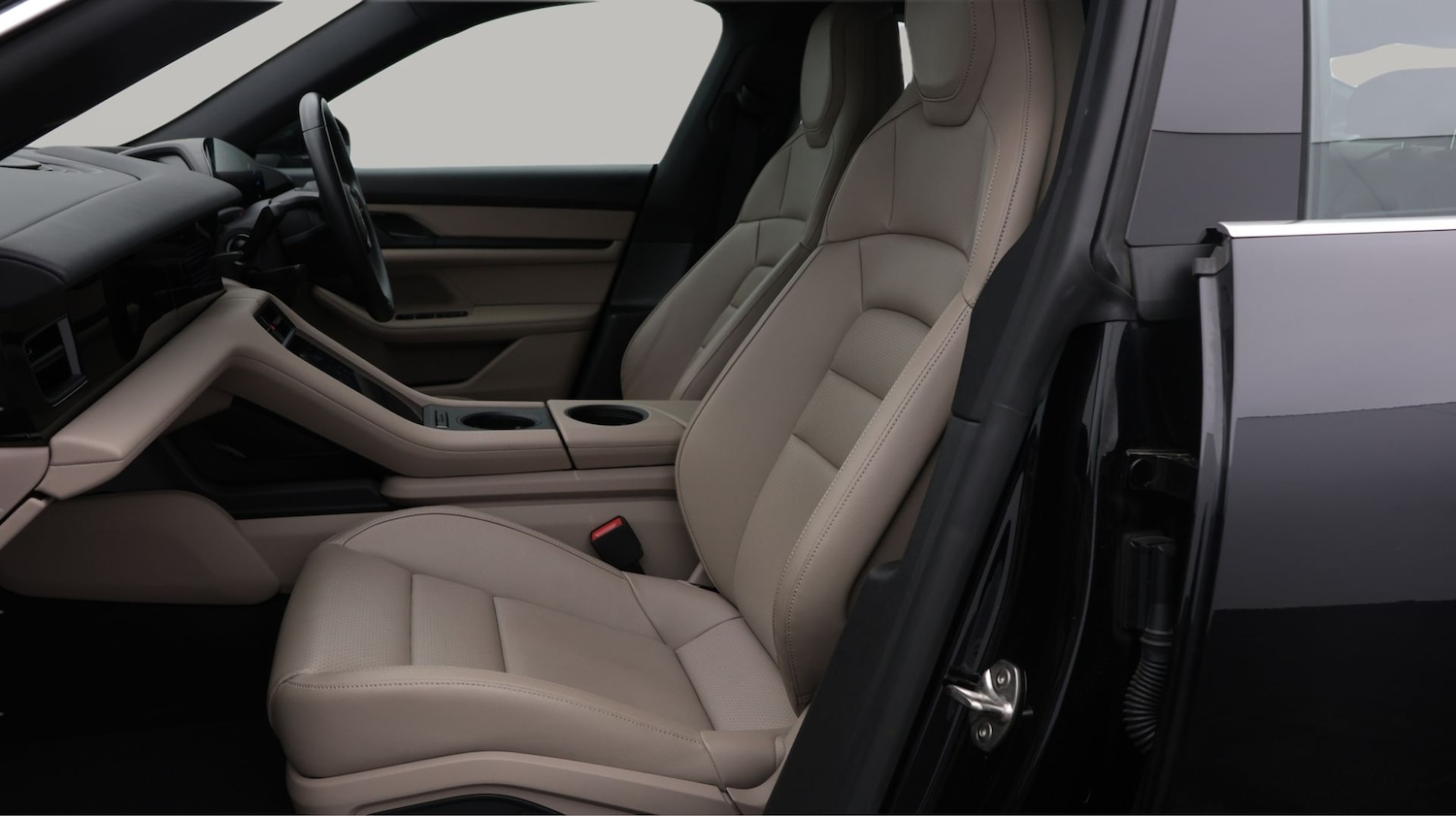 Used Porsche Taycan 2023 for sale - 77988912: Photo 14