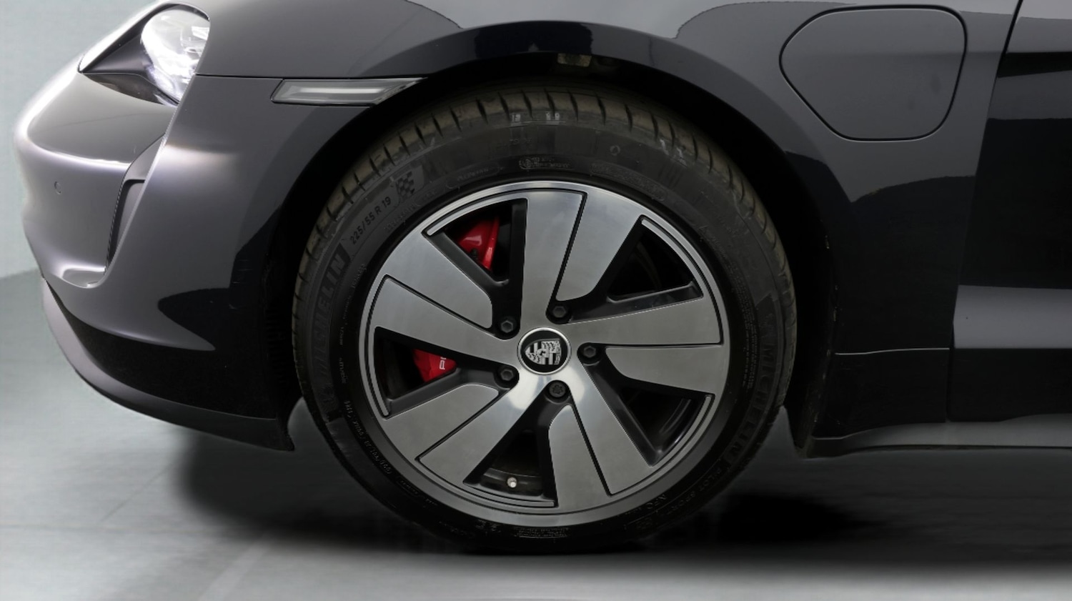 Used Porsche Taycan 2023 for sale - 77988912: Photo 18