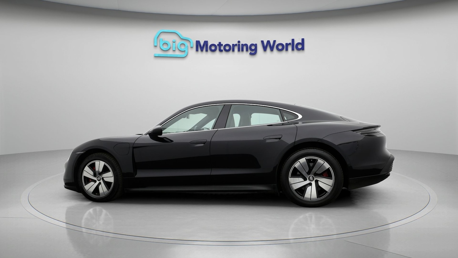 Used Porsche Taycan 2023 for sale - 77988912: Photo 4