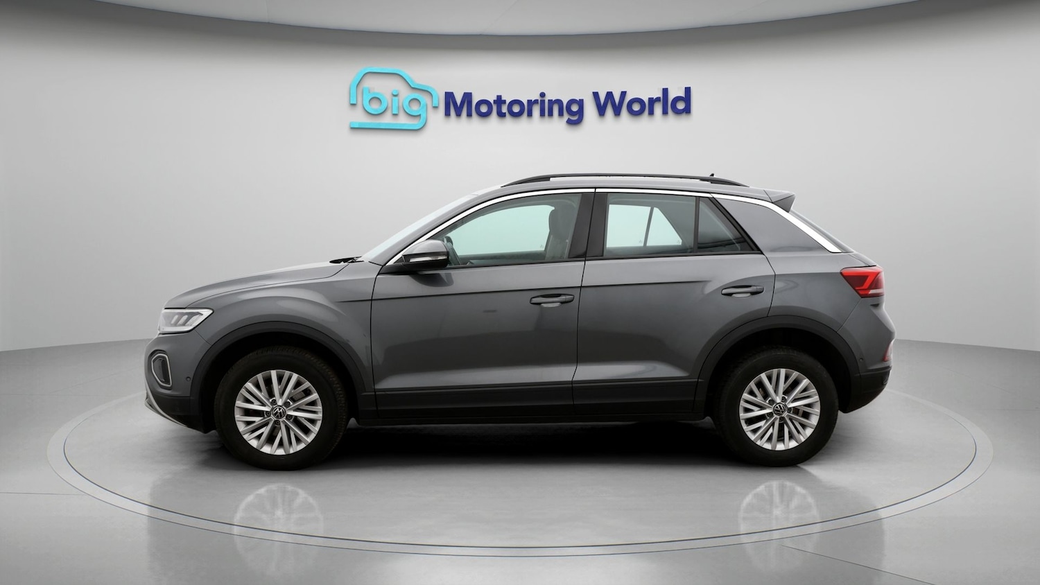 Used Volkswagen T-Roc 2022 for sale - 77379380: Photo 4