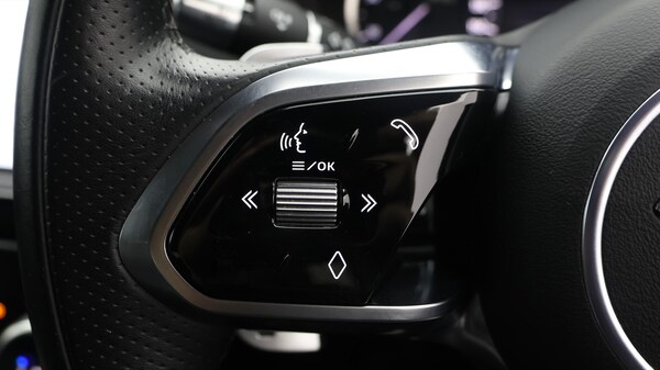 Used Jaguar XE 2021 for sale - 76283601: Photo 23