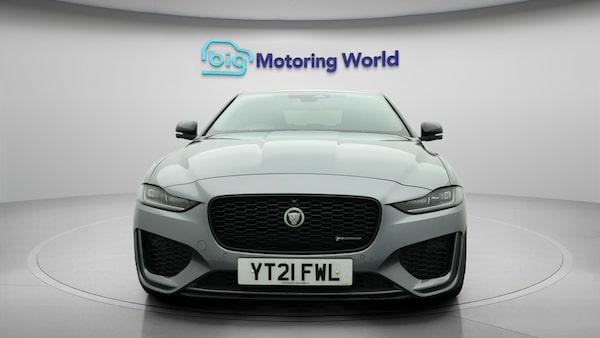 Used Jaguar XE 2021 for sale - 76283601: Photo 3