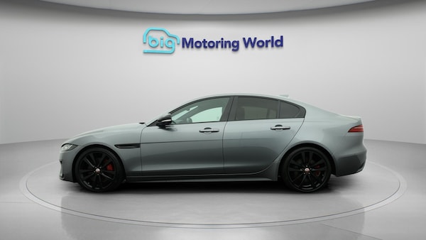Used Jaguar XE 2021 for sale - 76283601: Photo 5