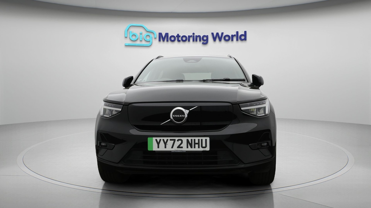 Used Volvo XC40 for sale - 77871865: Photo 2