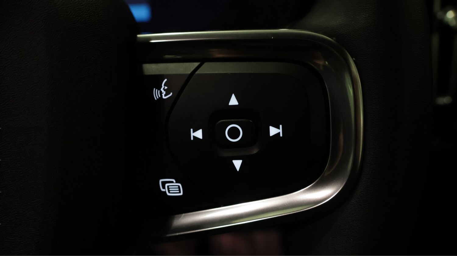 Used Volvo XC40 for sale - 77871865: Photo 22