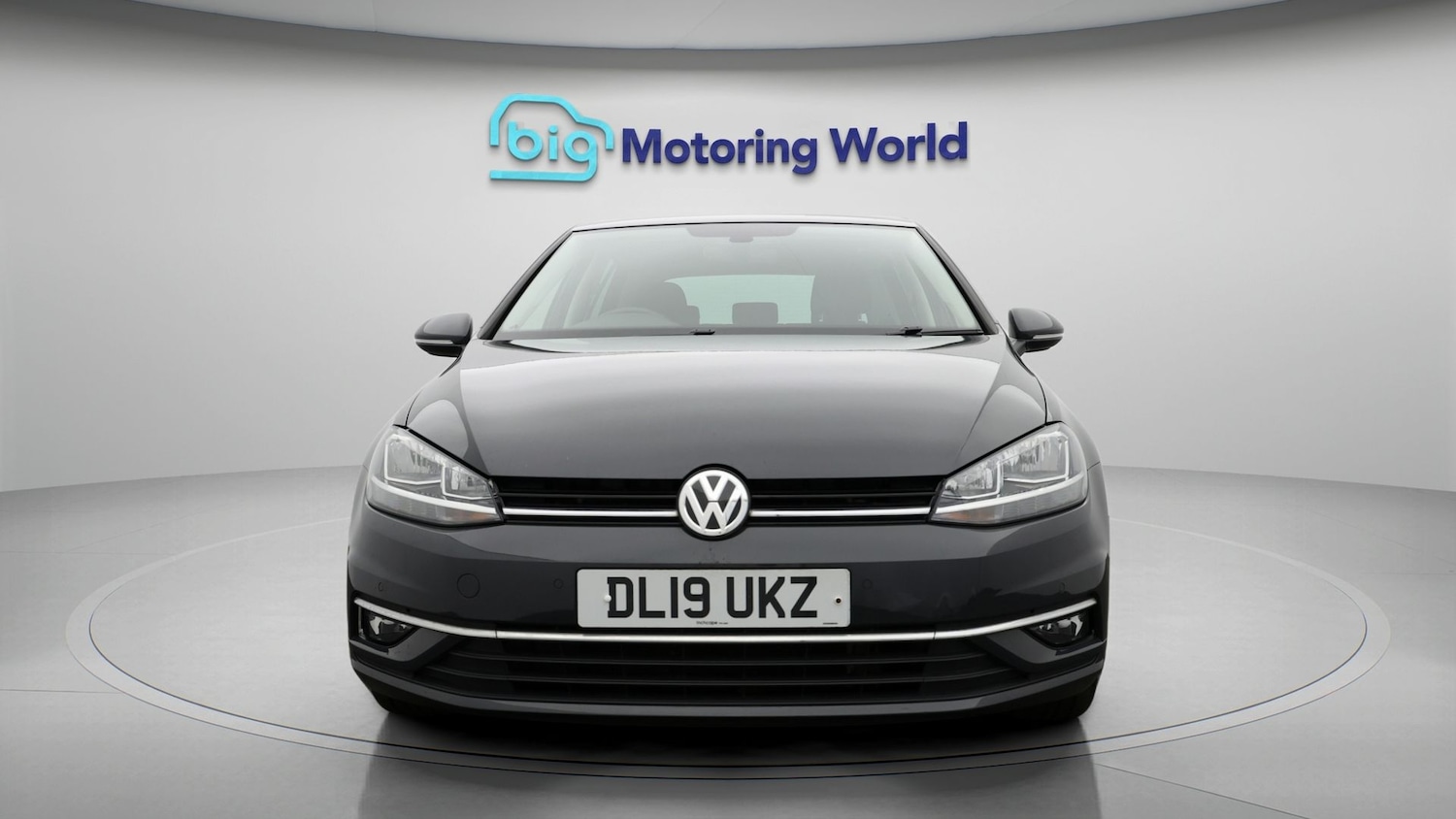 Used Volkswagen Golf 2019 for sale - 77962083: Photo 2