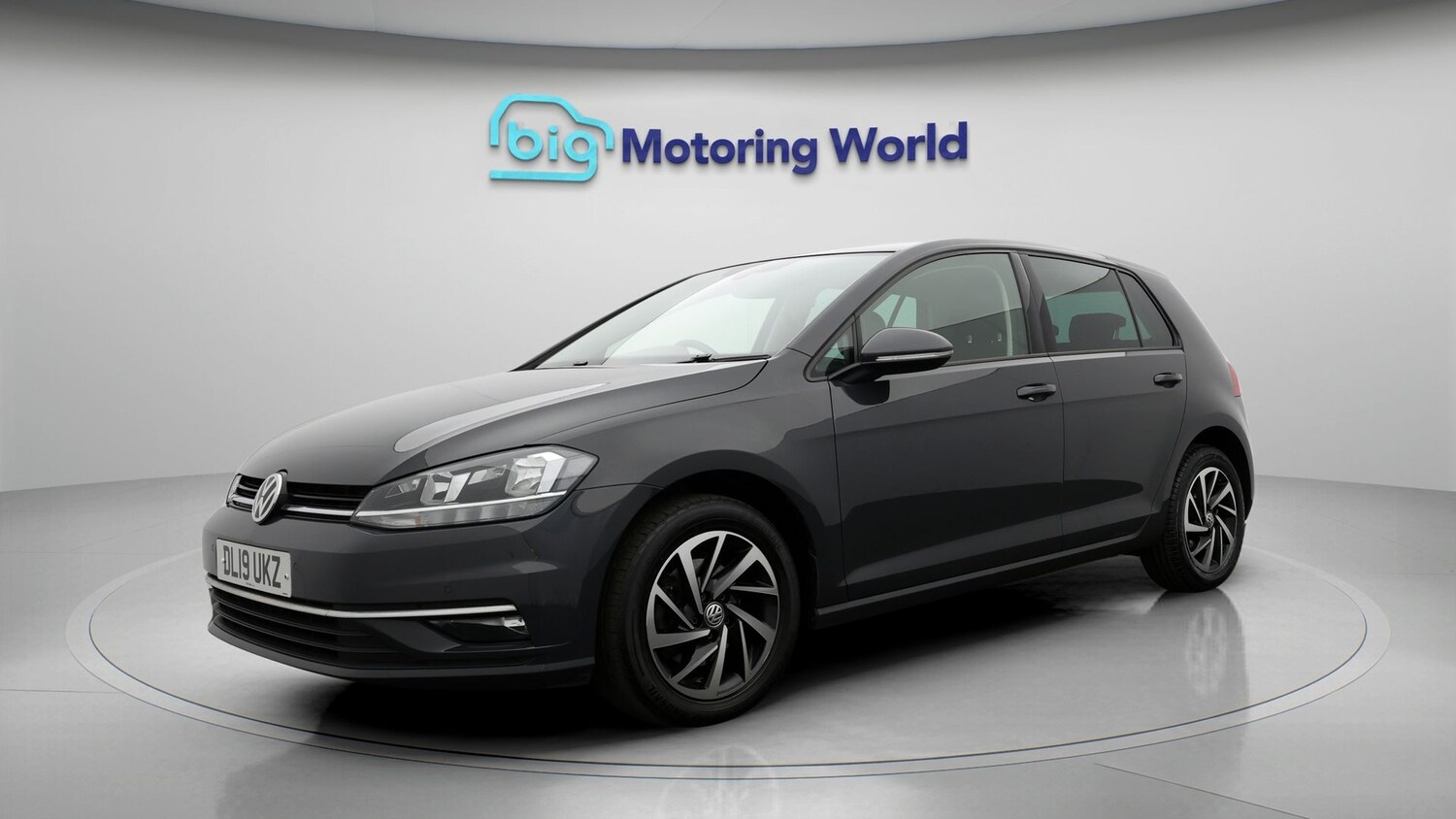 Used Volkswagen Golf 2019 for sale - 77962083: Photo 3