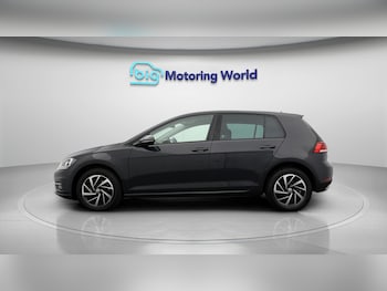 Used Volkswagen Golf 2019 for sale - 77962083: Photo