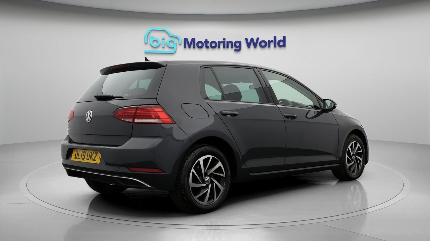 Used Volkswagen Golf 2019 for sale - 77962083: Photo 7