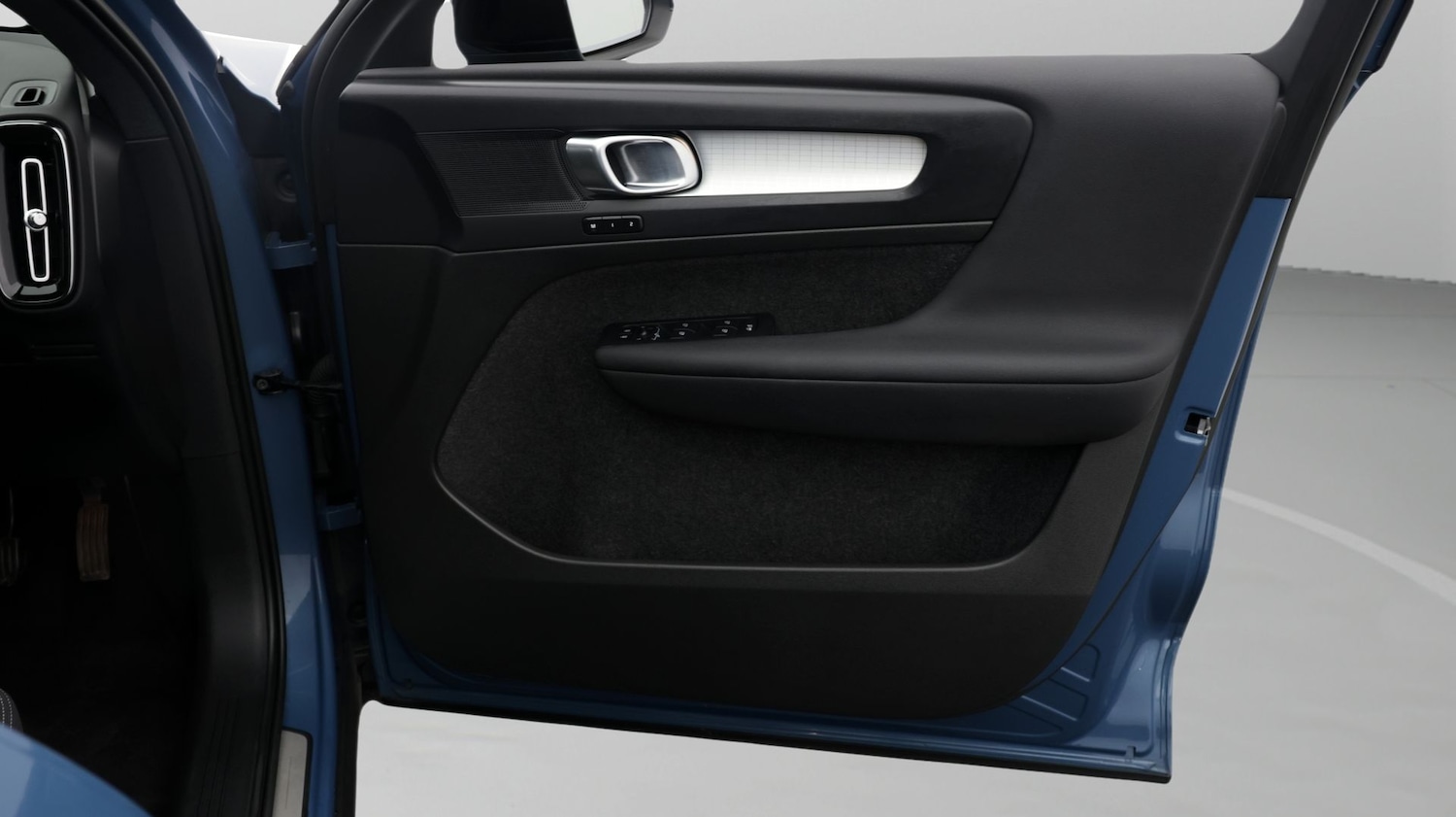 Used Volvo XC40 2022 for sale - 77819091: Photo 15