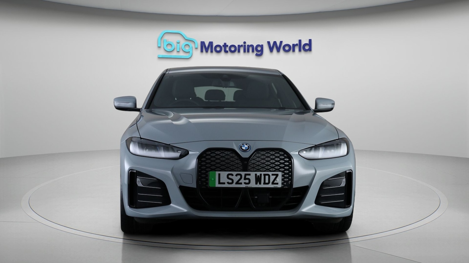 Used BMW i4 2025 for sale - 77420579: Photo 2