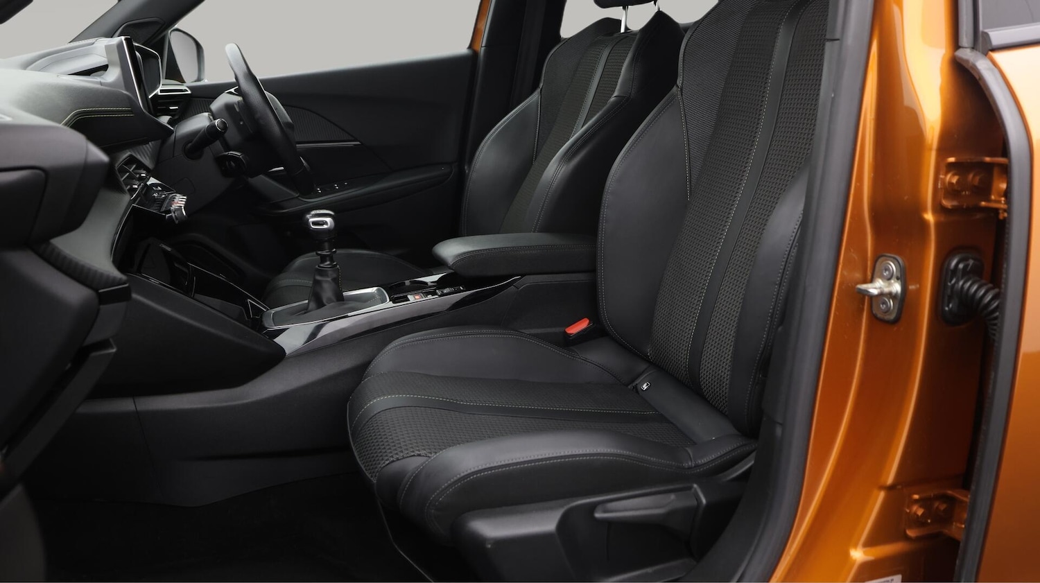 Used Peugeot 2008 2021 for sale - 76122478: Photo 15