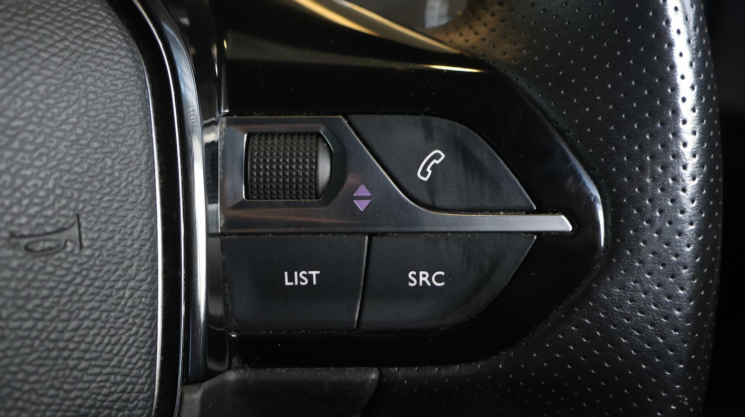 Used Peugeot 2008 2021 for sale - 76122478: Photo 26