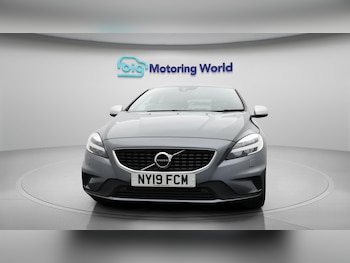 Used Volvo V40 2019 for sale - 75363587: Photo