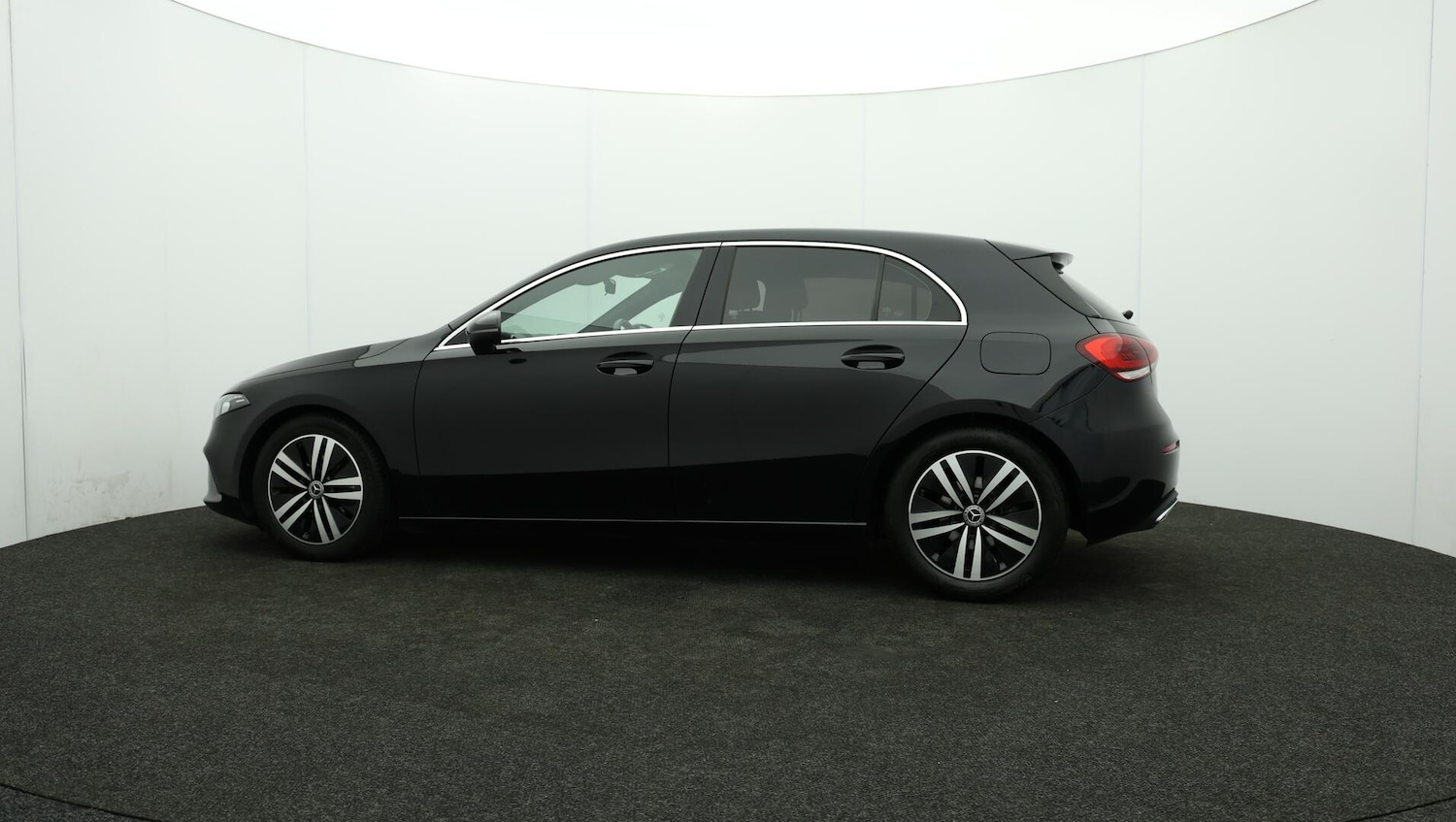 Used Mercedes-Benz A-Class 2021 for sale - 76136692: Photo 76