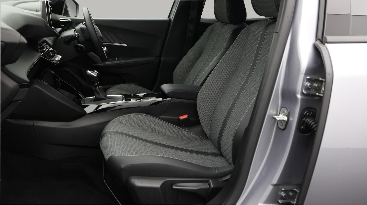 Used Peugeot 2008 2024 for sale - 76702505: Photo 15