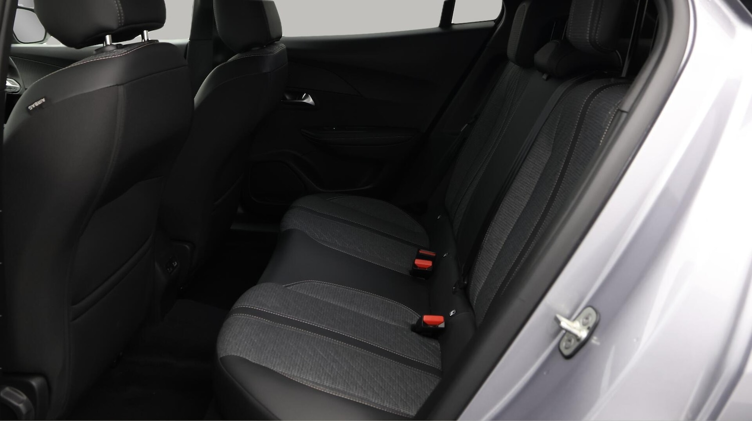 Used Peugeot 2008 2024 for sale - 76702505: Photo 17