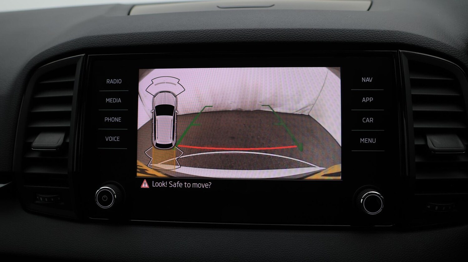 Used Skoda Karoq 2021 for sale - 76380846: Photo 28