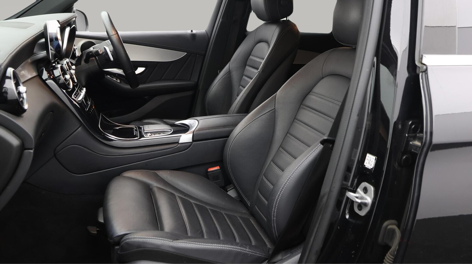 Used Mercedes-Benz GLC 2021 for sale - 76137398: Photo 15