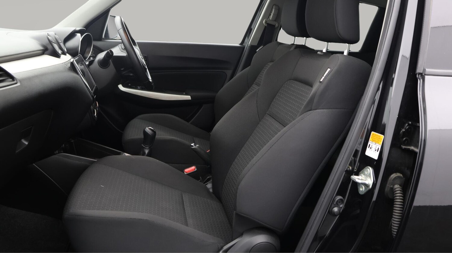 Used Suzuki Swift 2020 for sale - 76326187: Photo 15
