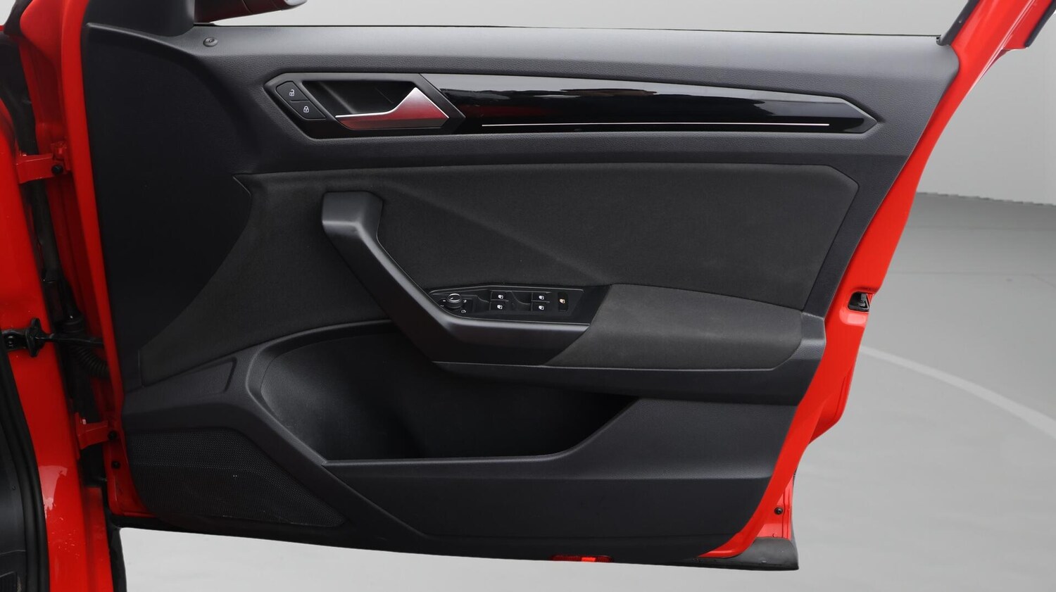 Used Volkswagen T-Roc 2021 for sale - 75964982: Photo 16